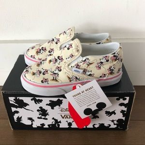 NWT Disney Minnie Mouse Vans Classic Slip-On